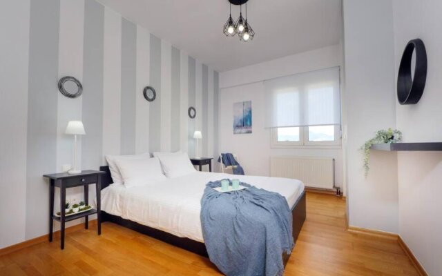 GPK Bright & Stylish 4BR - Central with Free Parking