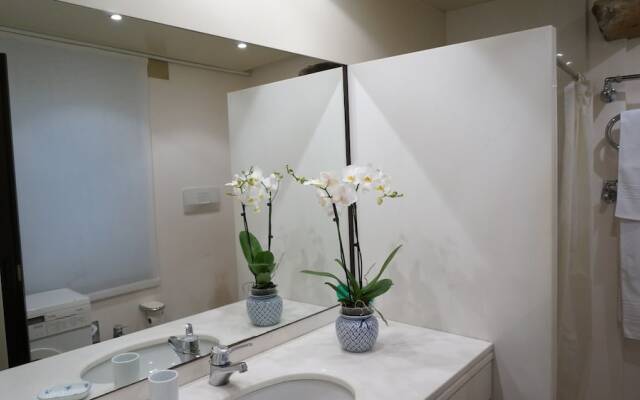 Trifora apartment