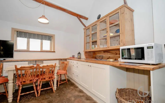 Host Stay Snodsbury Barn