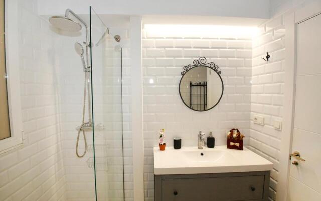 Alicante Old Town beautiful home with AC