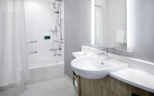 SpringHill Suites Columbus Easton Area