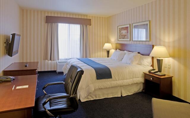 Holiday Inn Express & Suites Lathrop by IHG