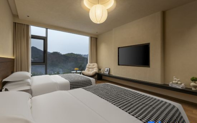 Residing in the Mountain Clouds and Gorges · CLOUD Mountain Wild Resort – Guest Rooms – Huzhou