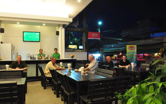 Flipper Lodge Hotel