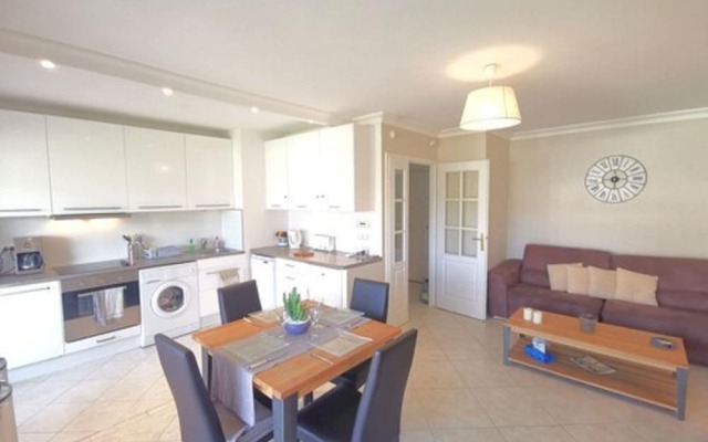 2P au pied des plages,Piscine,Wifi,Clim
