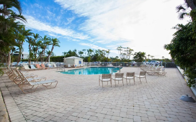 Nora's Bonita Beach & Tennis Condo