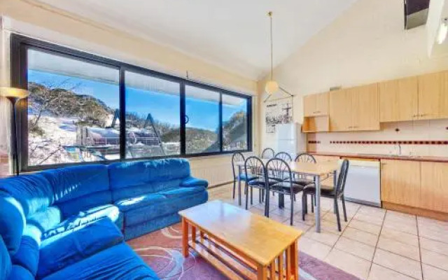 Snow Ski Apartments 14