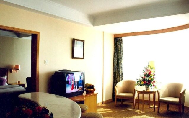 Maxcourt Hotel