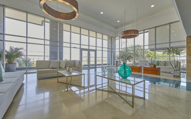 Artsy Oceanview Condo W Incredible Rooftop Pool