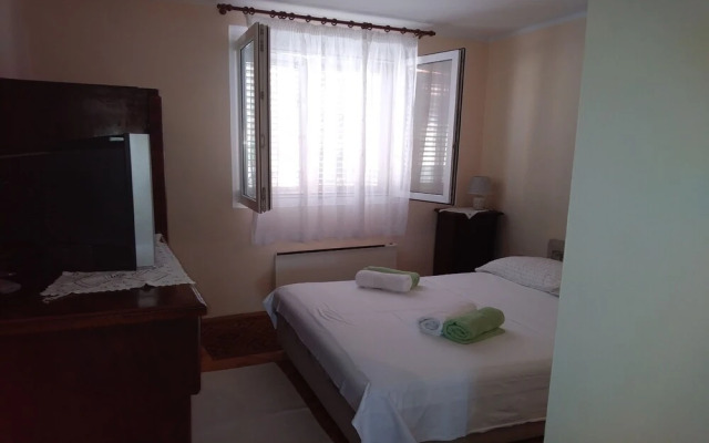 Rooms Brezak