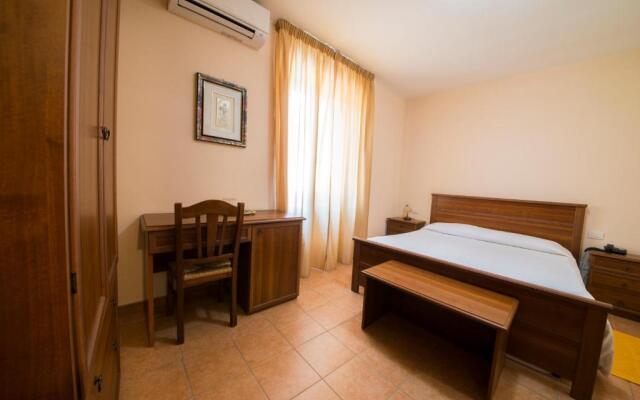 Hotel Fioriti