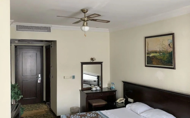 Omur Hotel