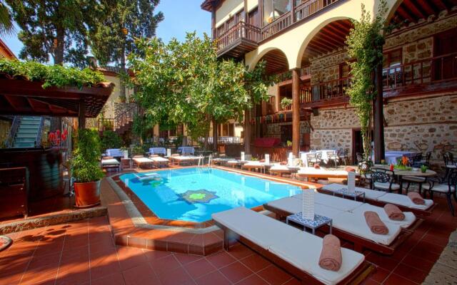 Comfortable Flat with Jacuzzi near Hadrian&apos;s Gate
