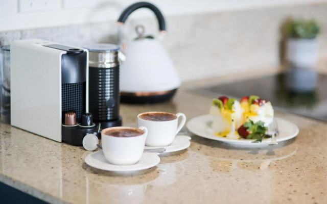 Coastal Charm On Airlie