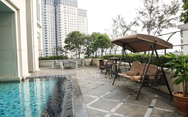 Modern 2BR at The Belleza Apartment