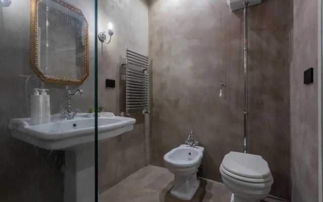Graffiti Apartment by Wonderful Italy
