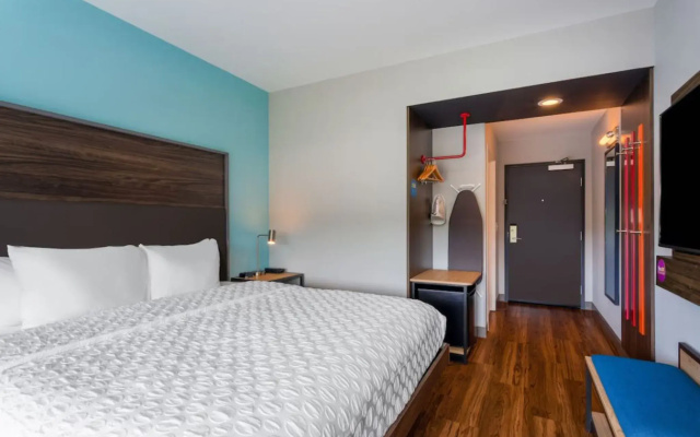 Tru by Hilton Chesterfield Township Detroit