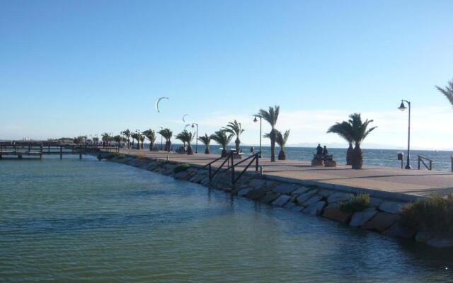 Chalet II con jardín y wifi en la playa