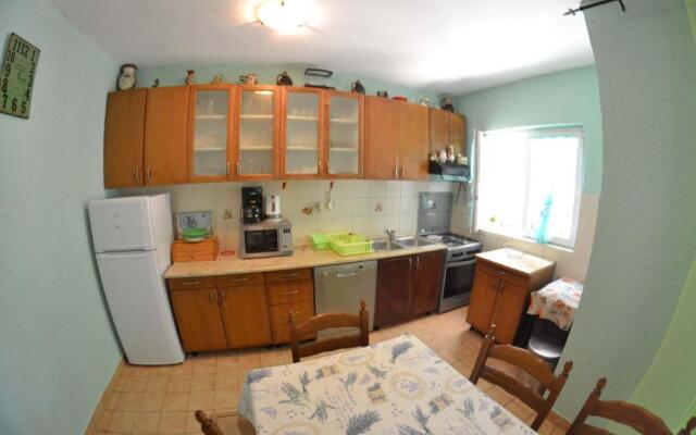 Apartmani Jenny i Tania