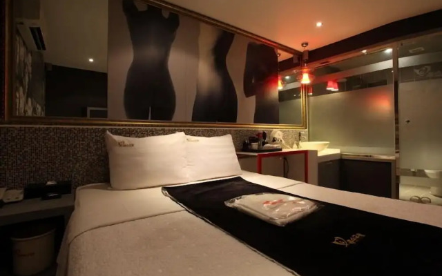 Fox Hotel