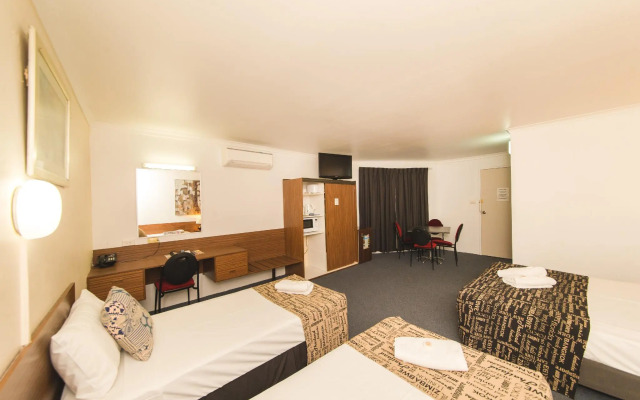 Hampton Villa Motel