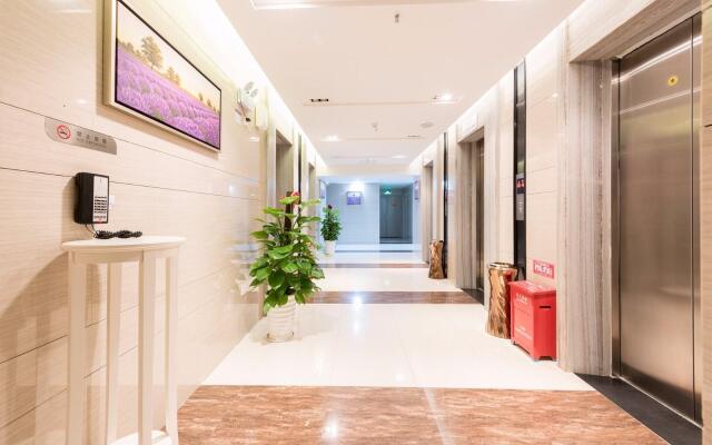 Lavande Hotel Heyuan Wanlongcheng
