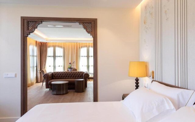 Silken El Pilar Andalucia Hotel