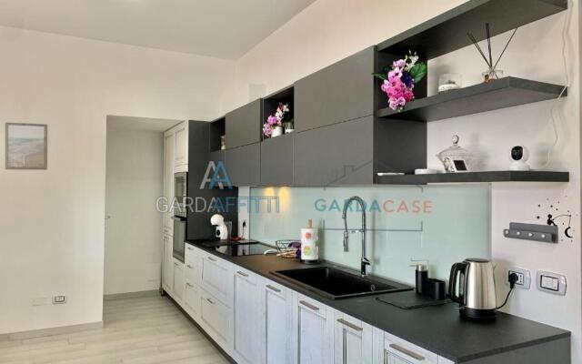 Cristallo Apartment - Desenzano Del Garda - GardaAffitti com