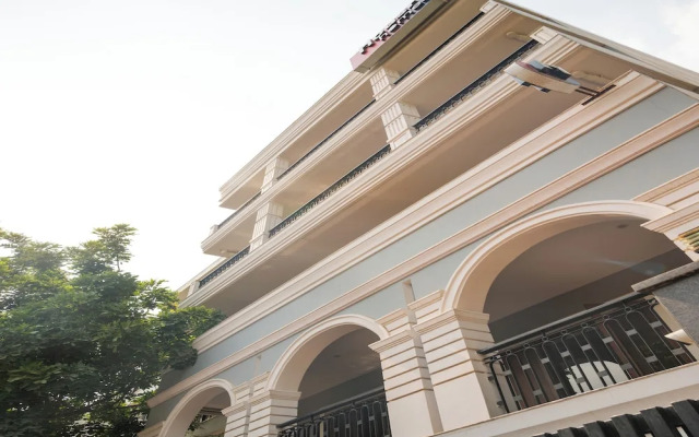 Housr 1 RK Apartment Sec 28 Gurgaon Mega