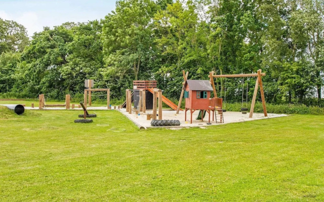 Vibrant Holiday Home in Juelsminde near Sea
