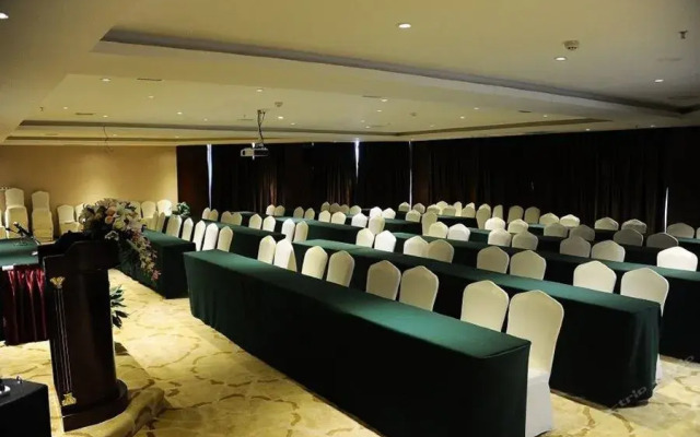 Lu Yuan Wangfu Changcheng Hotel