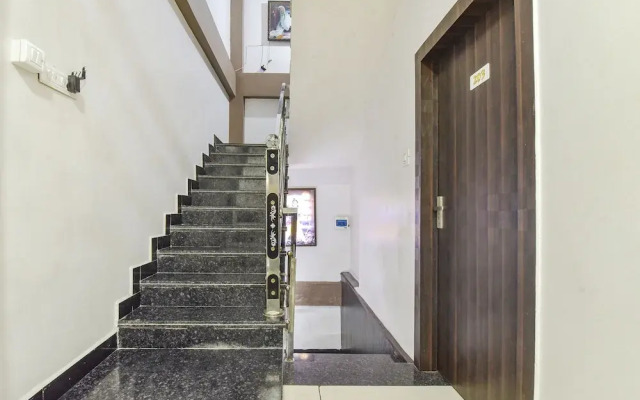 Fabexpress Anandam Palace Guest House