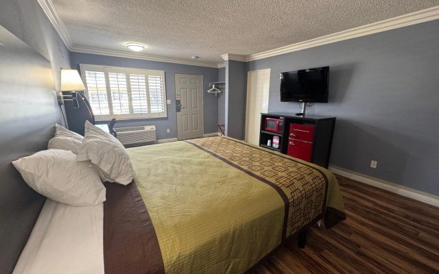 Big A Motel & Suites Near Disneyland Orange County