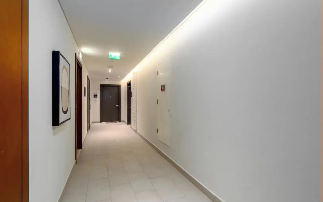 GLOBALSTAY. Creek Rise Tower 1 Elegant Apartment