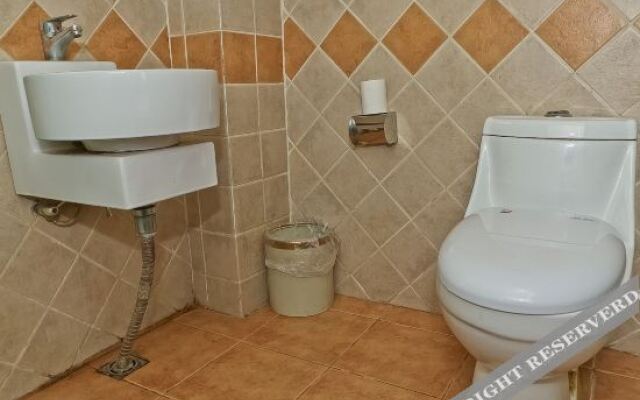Tianjin Xiangjiang Holiday Hotel