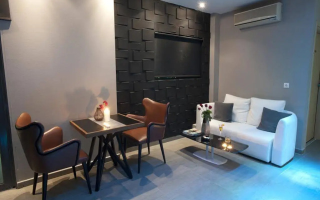 Crystal Blue Hotel + Suites