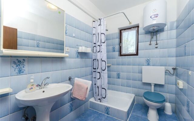 Apartments and Rooms Antee