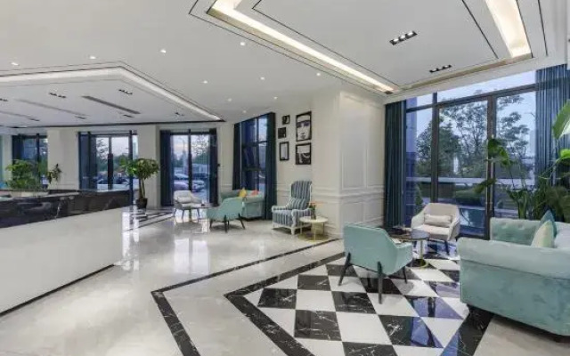Holiday Inn Zanshuo (Mianyang West Lendu Branch)