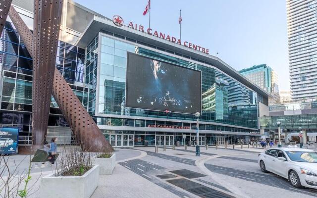 Gorgeous Condos in Maple Leaf Square