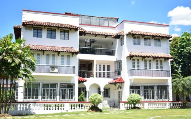 The Henry Suites MiraNila Quezon City