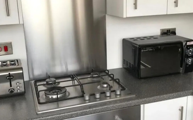 Chic Holiday Home in Manchester near Sheen Gardens