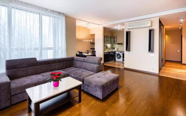 Old Riga Central Family Apartment