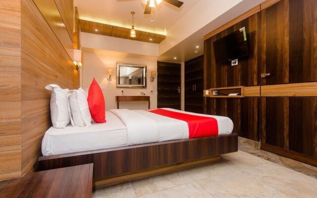 OYO 14699 Hotel Nakshatra Regency