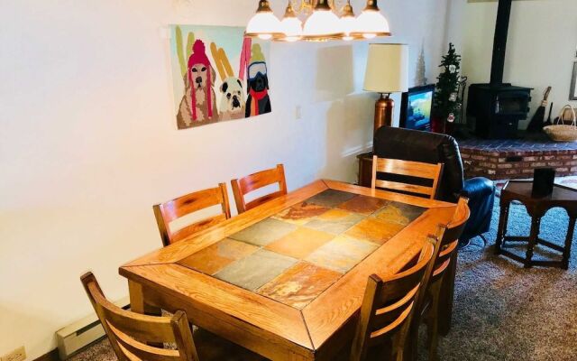 Mammoth S #223 2 Bedroom Condo