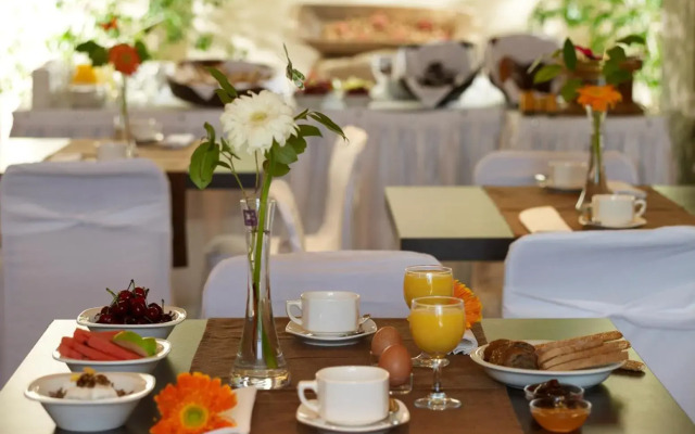 Belle Helene Hotel