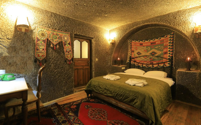 Antique Terrace Suites