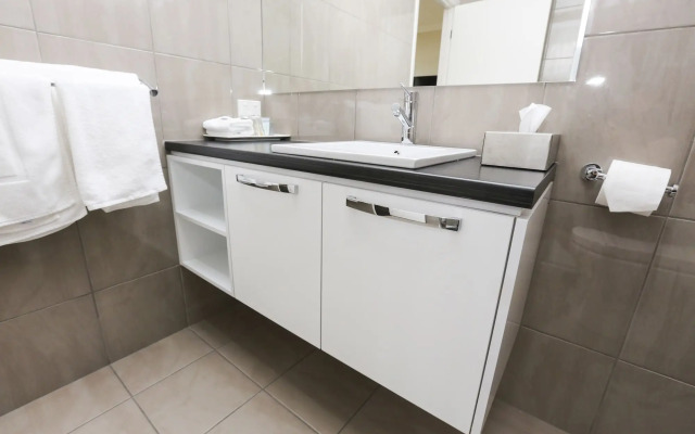 Comfort Inn Deakin Palms
