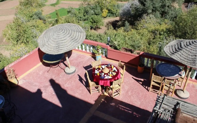 Hotel cascades dades
