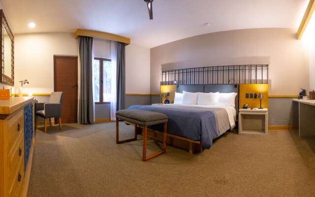 Hacienda Jurica by Brisas