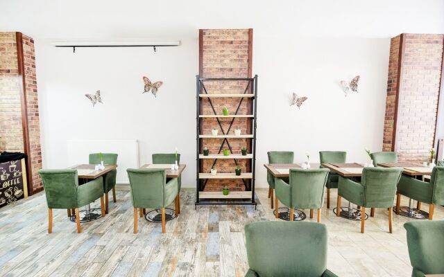 The Corner Inn Hotels By Suit